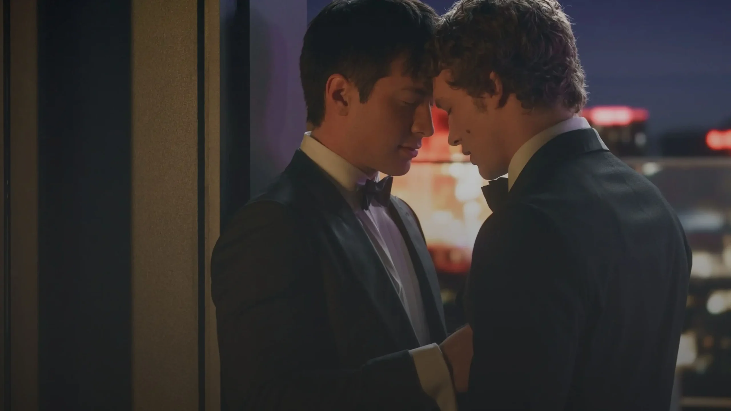 Gli attori di Heated Rivalry denunciano l&rsquo;odio online