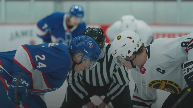 Heated Rivalry esclusa dagli Emmy 2026: ecco perché non ha ricevuto candidature