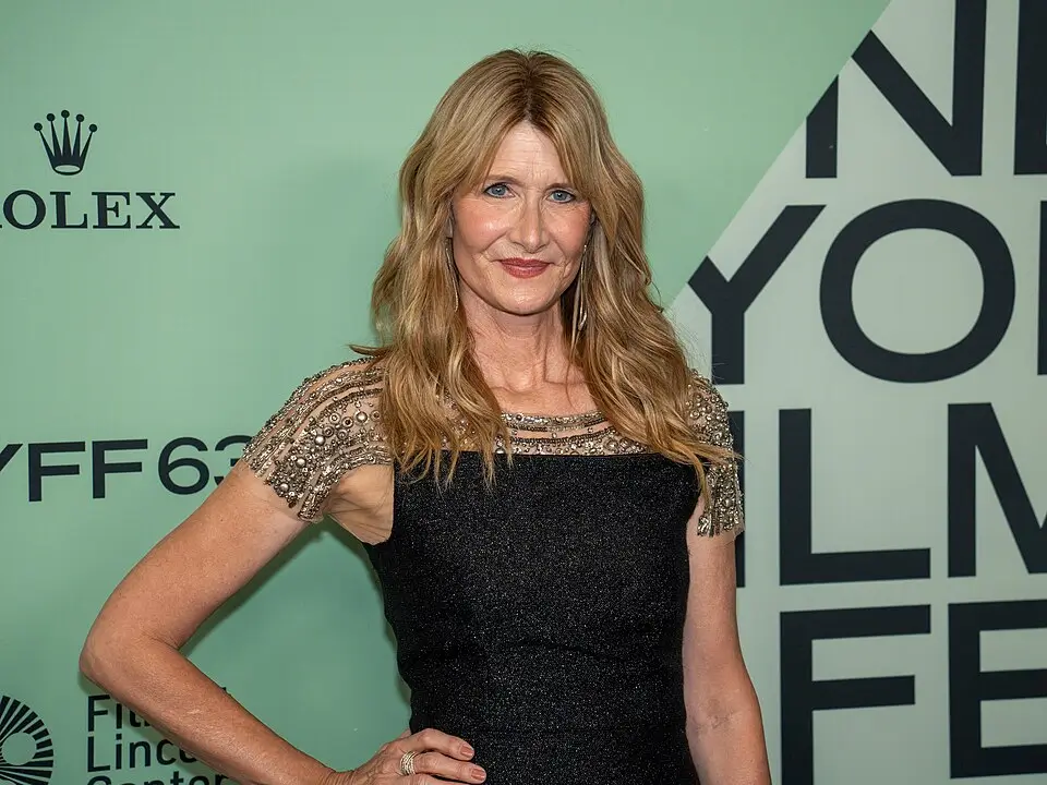 Venezia 83 | Laura Dern terrà la laudatio di George Clooney per il Leone d’Oro alla carriera