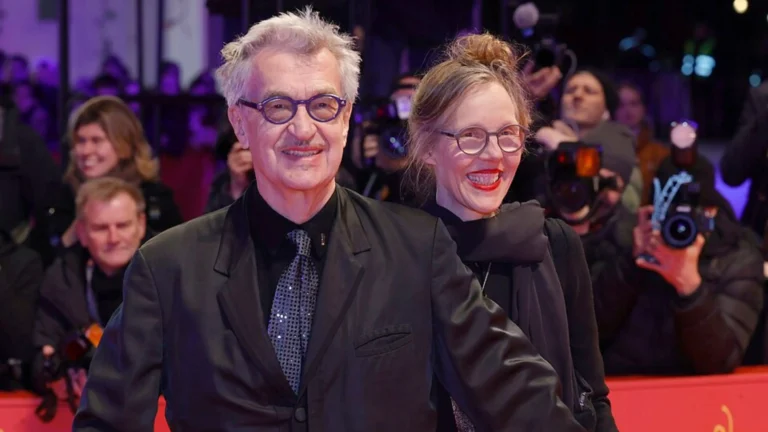 Venezia 83 | Wim Wenders prova a fare marcia indietro: «I cineasti sono l'antidoto alla politica»