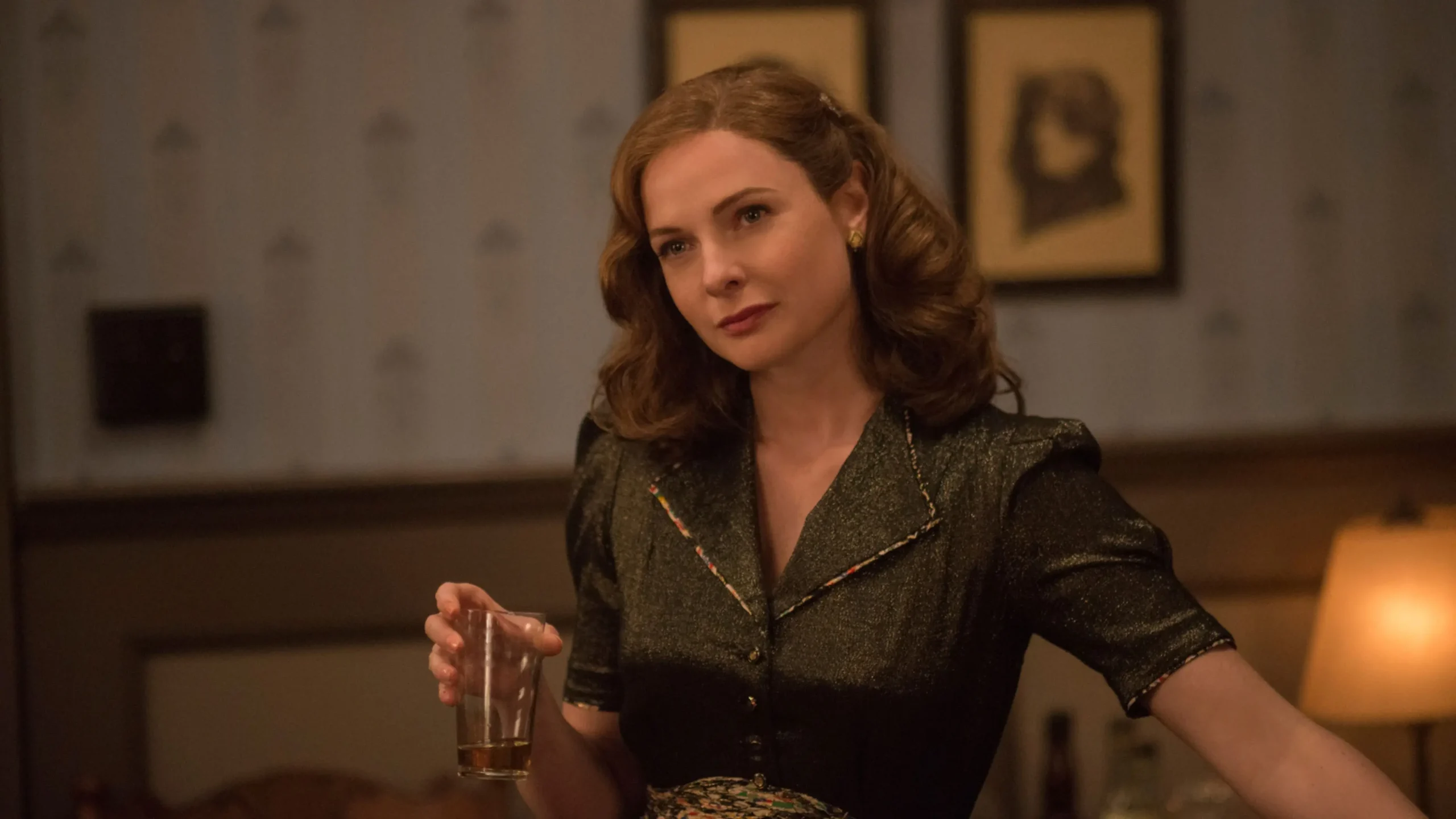 Honeymoon / Funeral: Rebecca Ferguson e Greta Lee protagoniste di una commedia romantica